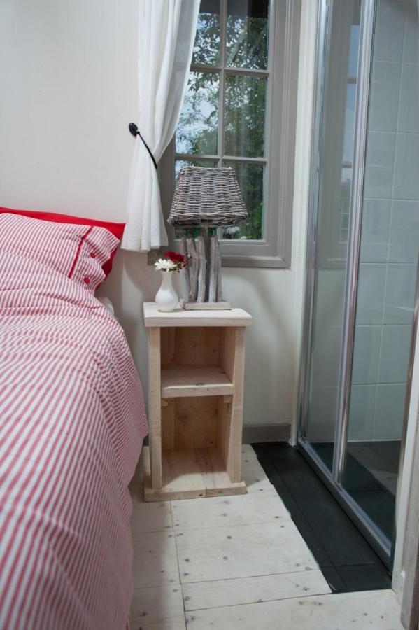 In D'Ouwe Vlaamse Schuur Bed & Breakfast Ossendrecht Eksteriør bilde